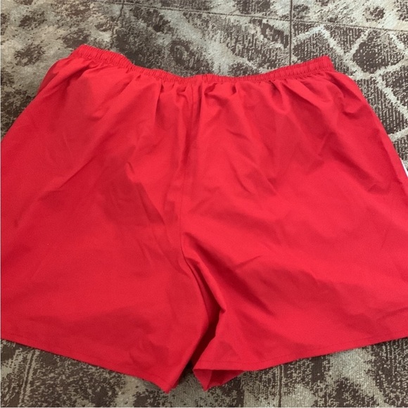 🏃‍♀️🆕 ASICS Women's Wicked Short red /white size medium (lined with brief) - Picture 4 of 8